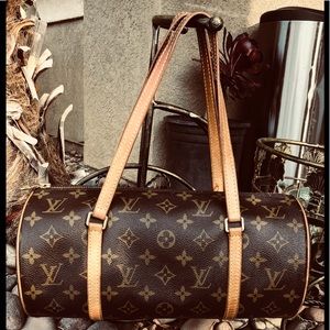 🔥Authentic LV bag in good condition no tears🔥